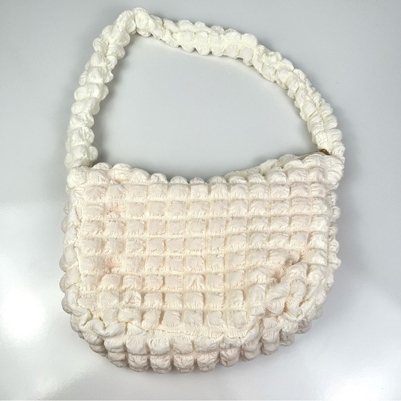 NEW Soft Puff Cloud Shoulder Bag - Off White Beige, Large Capacity - Picture 2 of 7